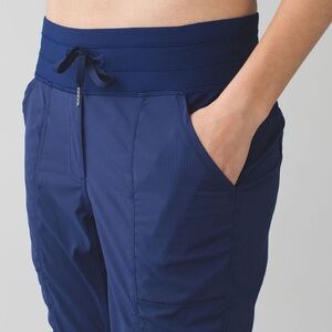 Lululemon Street to Studio Pant II Size 6 Pinstripe Athletic Travel Work